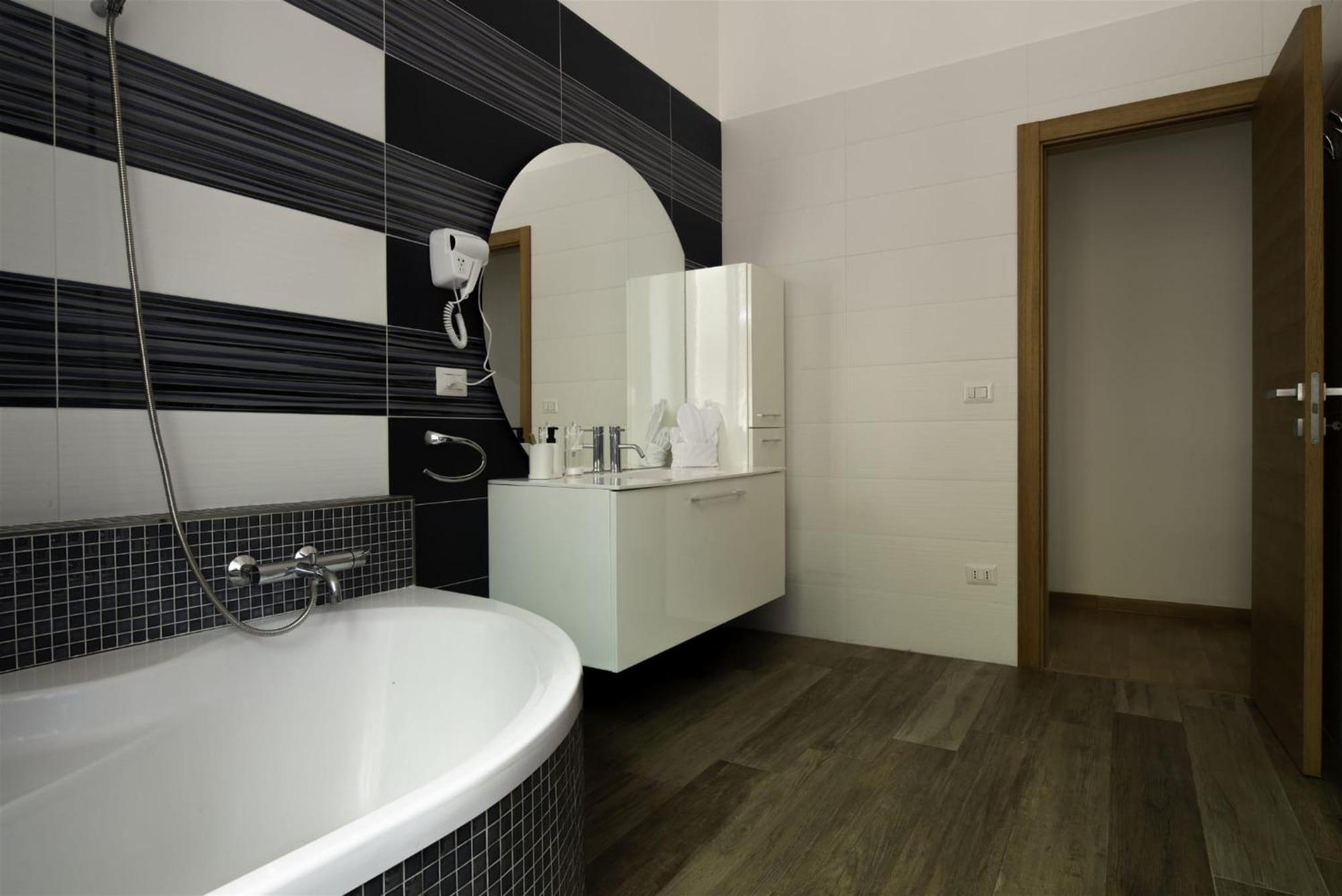 Stazione 54 Apartment Наполи Екстериор снимка