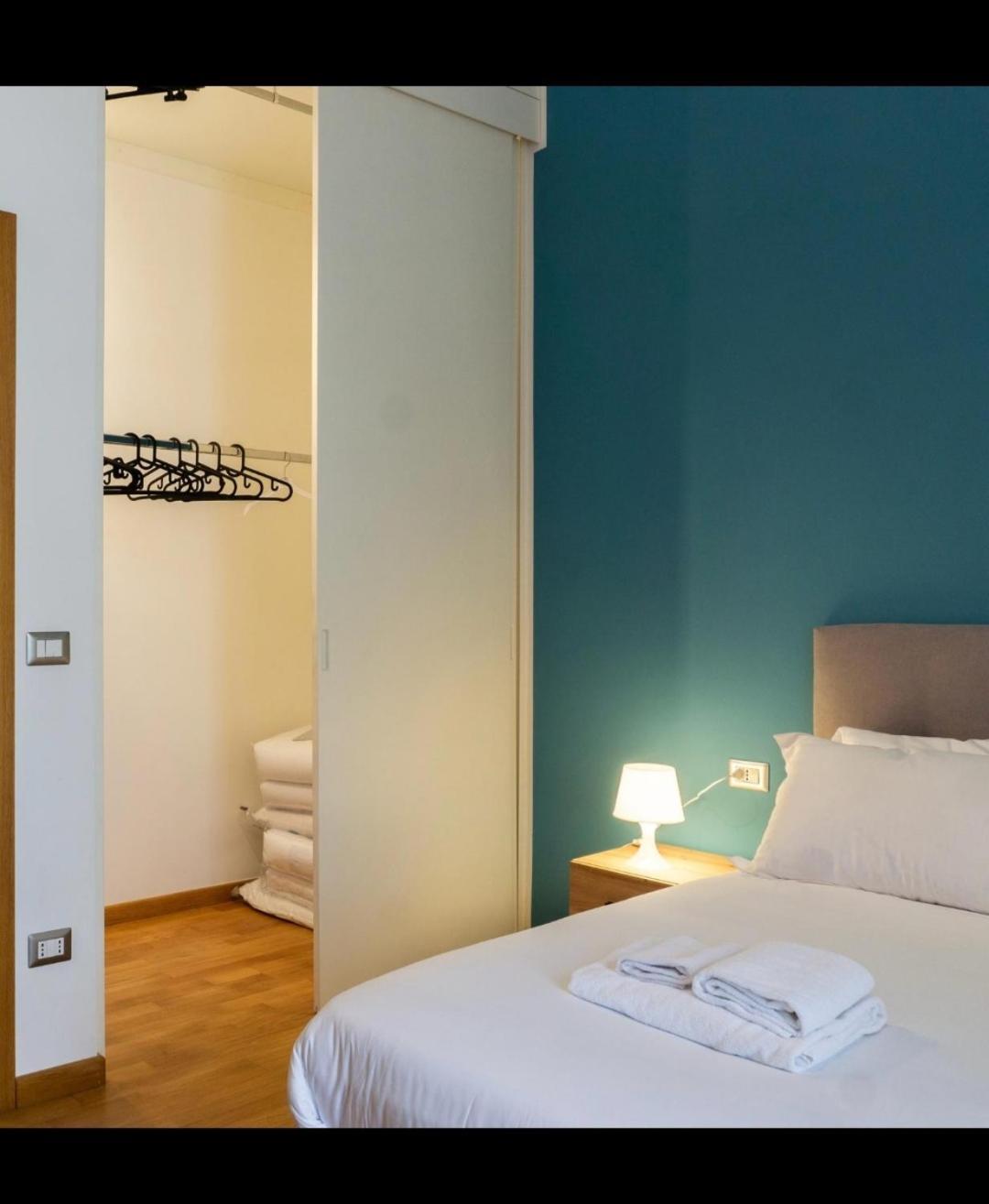 Stazione 54 Apartment Наполи Екстериор снимка