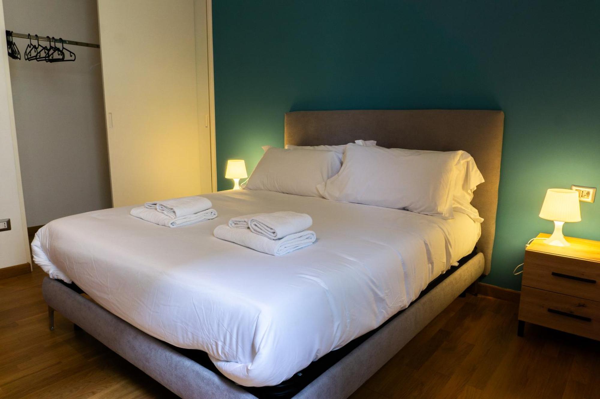Stazione 54 Apartment Наполи Екстериор снимка