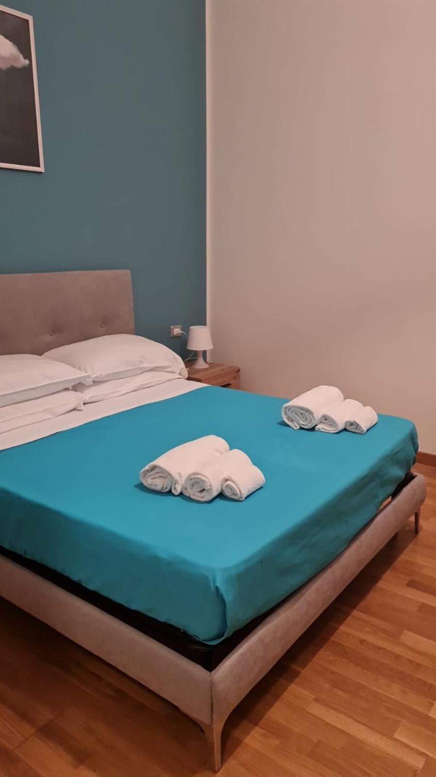 Stazione 54 Apartment Наполи Стая снимка