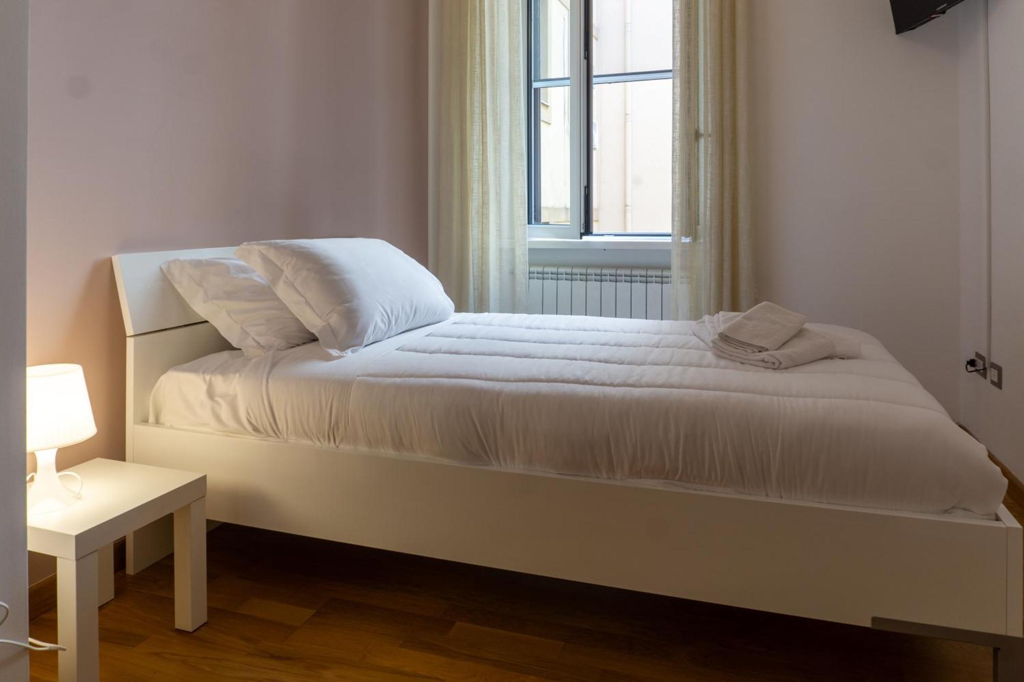 Stazione 54 Apartment Наполи Стая снимка